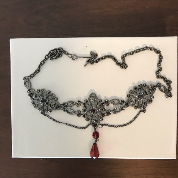 Jewelry - Vintage gothic style choker